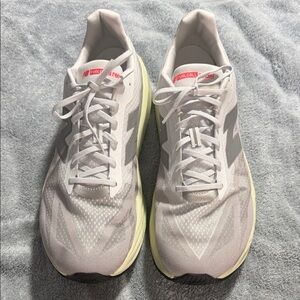 Men’s New Balance Fuel Cell Rebel (MFCXLD5) Running Shoe Size 18 D